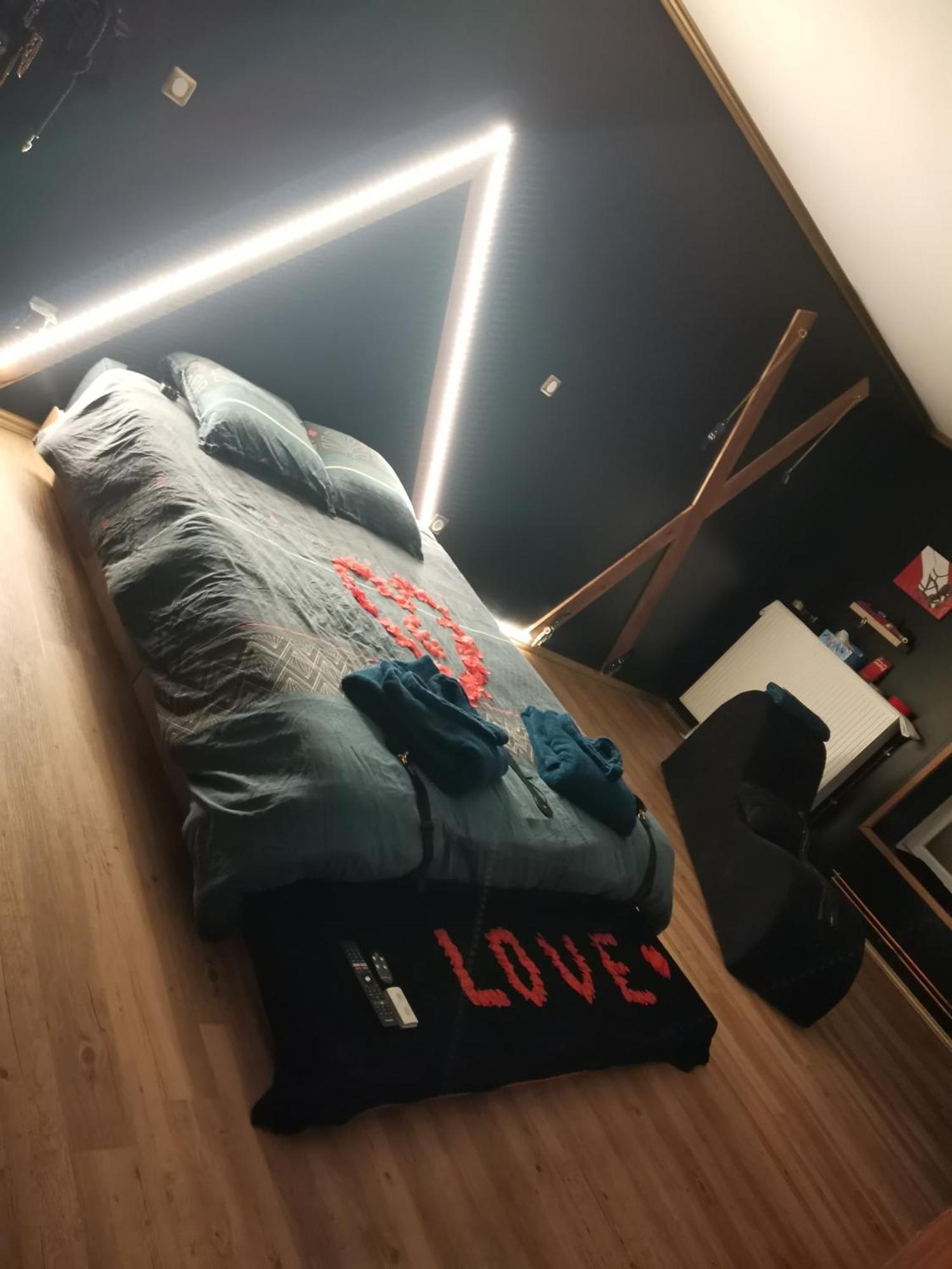 Love-Room L'Eden Du Desir Vecqueville Esterno foto